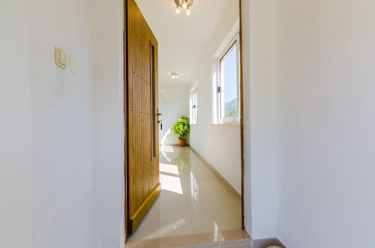 Apartment & Rooms Mazdin Banici ภายนอก รูปภาพ